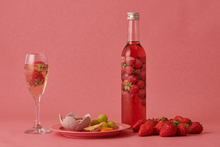 画像をギャラリービューアに読み込む, 完熟いちごリキュールBERRY HOLIC